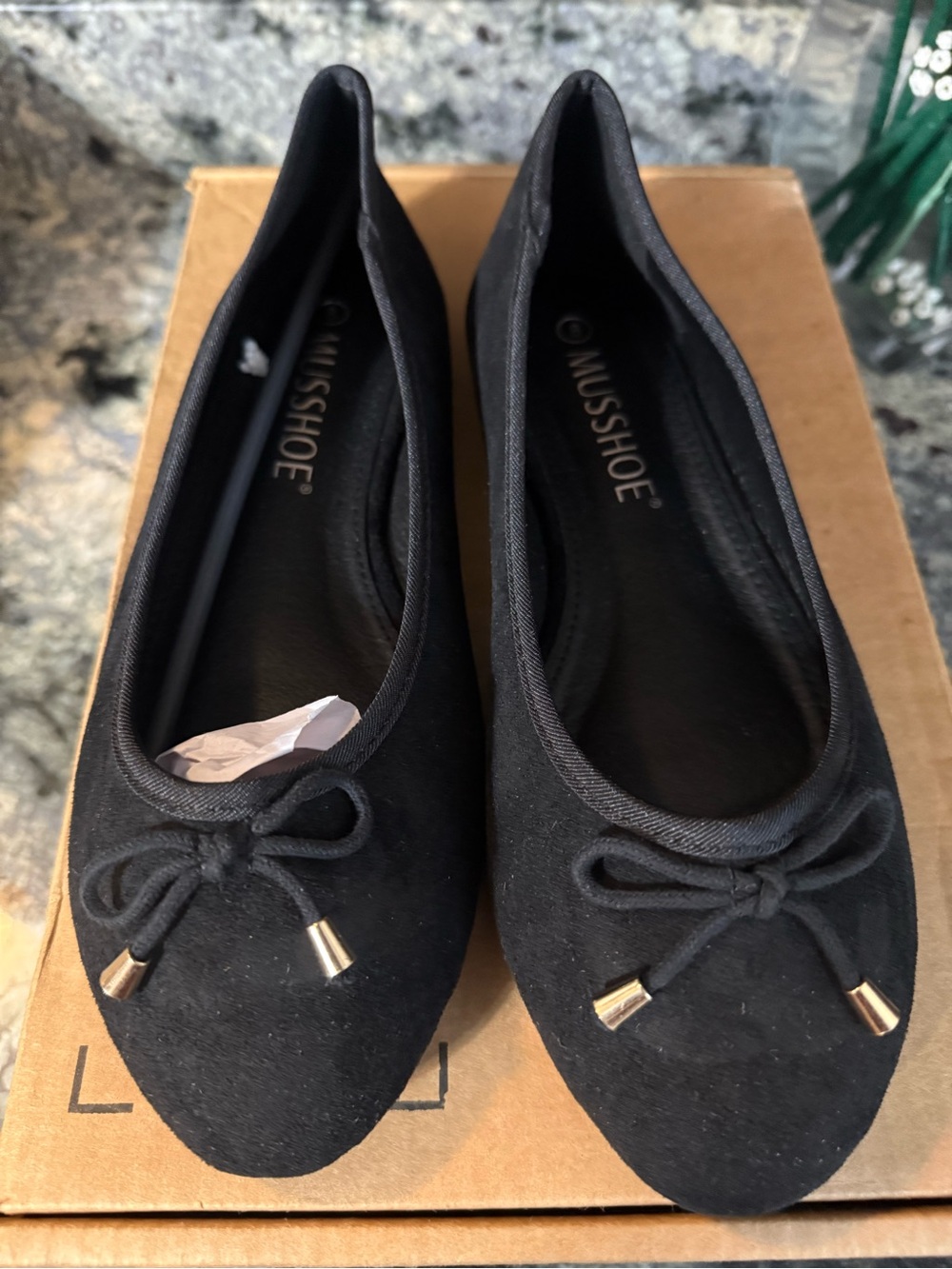 MUSSHOE Black Bow Suede Ballet Flats